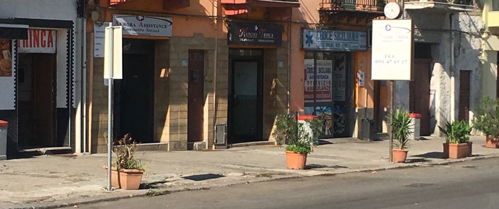 agenzia di onoranze funebri supporto completo, facendosi carico di tutti gli aspetti pratici e burocratici